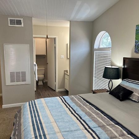 Beautiful 1-Bedroom Townhome With Nice Amenities Хьюстон Экстерьер фото